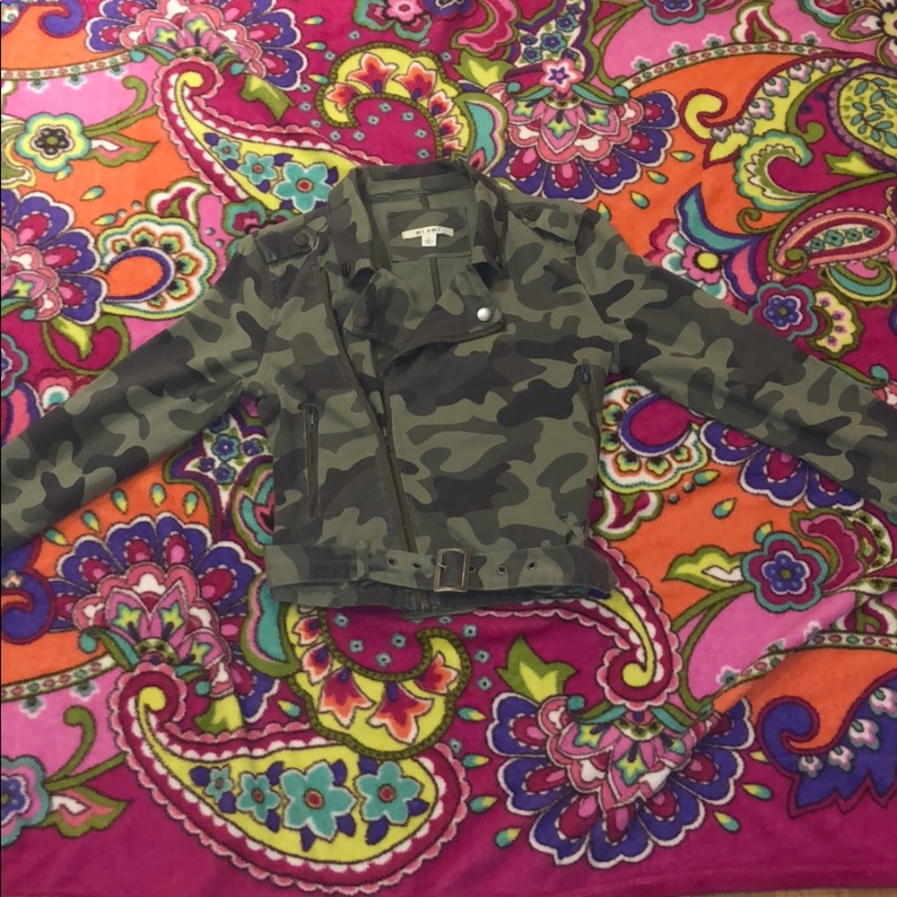 Chic Camo Jacket